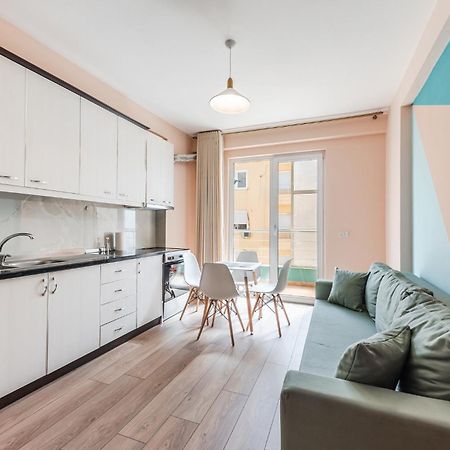 Sunny Central Apartment Дуррес Екстер'єр фото