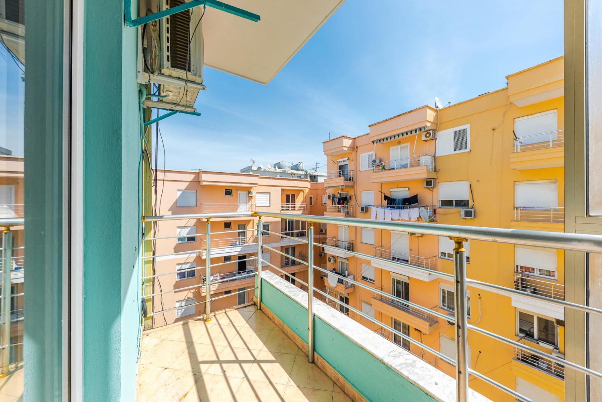 Sunny Central Apartment Дуррес Екстер'єр фото